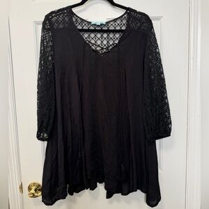 She + Sky Black Lace Sleeve Boho Tunic Size Large
